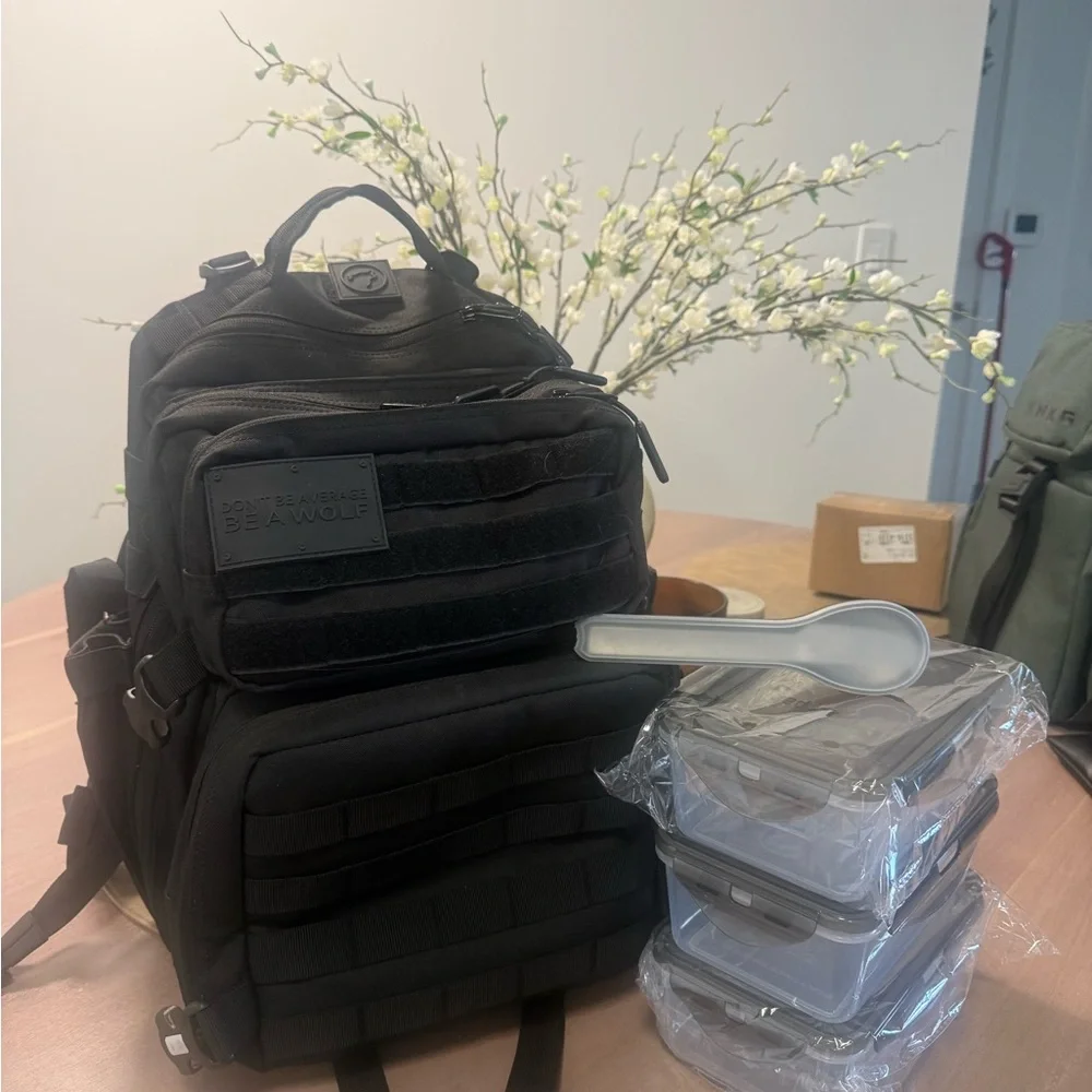 Wolf Pack 35L ALPHA BLACK MEAL PREP MANAGEMENT
